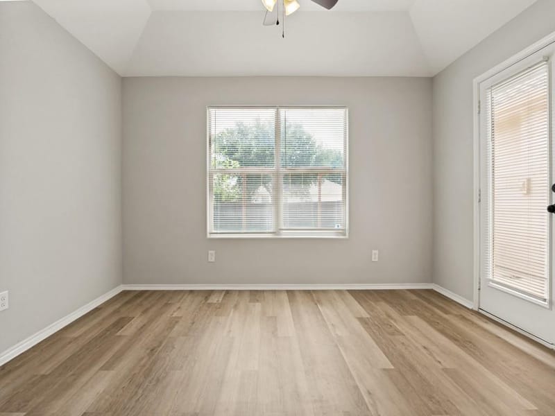 7832 Kansas Avenue, Dallas TX 75241 - Photo 8