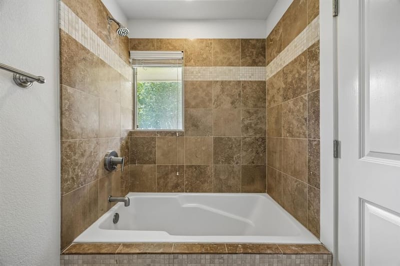 7635 Tanglecrest Drive, Dallas TX 75254 - Photo 26