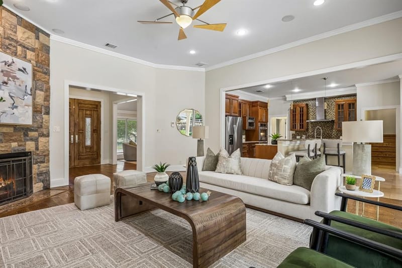 7635 Tanglecrest Drive, Dallas TX 75254 - Photo 10