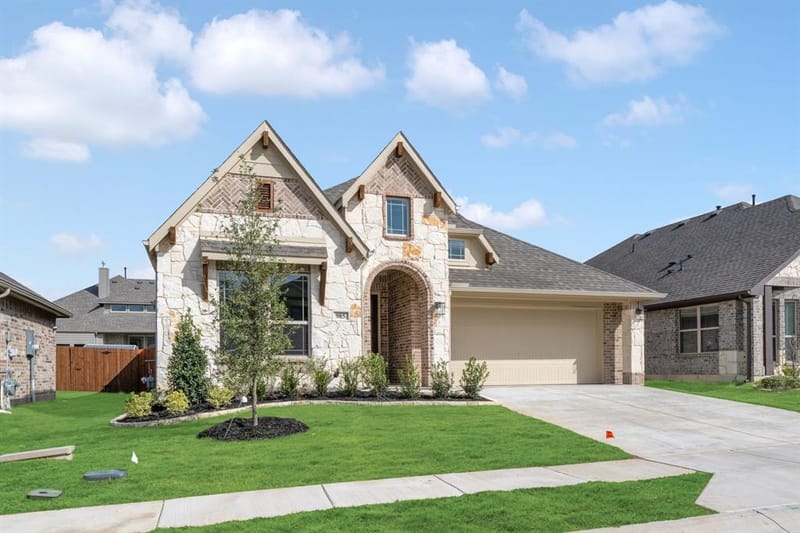 985 Imperial Eagle Road, Alvarado TX 76009 - Photo 3