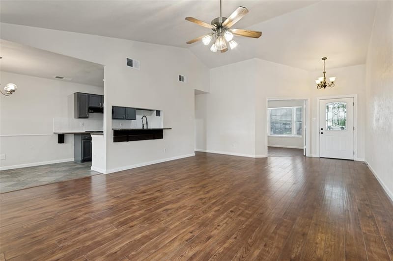 1616 Wickford Drive, Arlington TX 76018 - Photo 6