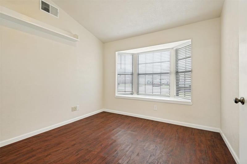 1616 Wickford Drive, Arlington TX 76018 - Photo 19