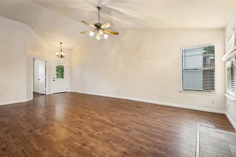 1616 Wickford Drive, Arlington TX 76018 - Photo 4