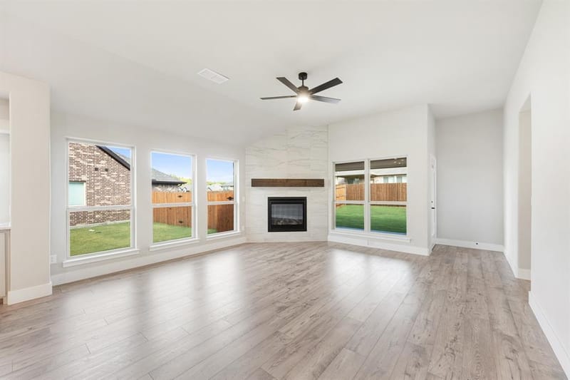 1005 Snowy Owl Drive, Alvarado TX 76009 - Photo 14