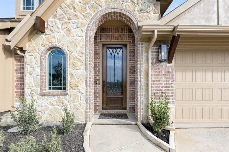 1005 Snowy Owl Drive, Alvarado TX 76009 - Photo 4