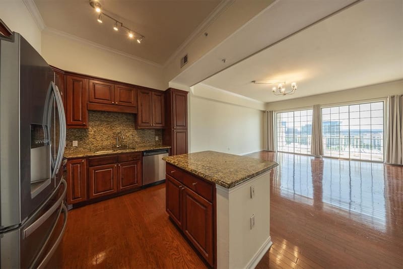 3225 Turtle Creek Boulevard # 1422, Dallas TX 75219 - Photo 4