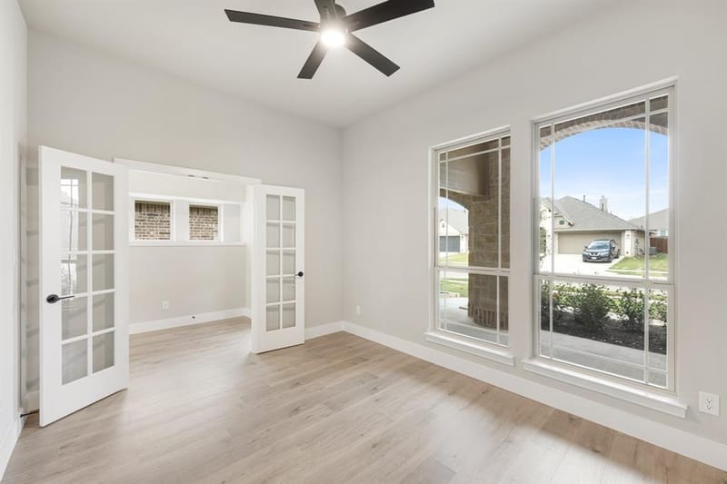 1048 Snowy Owl Drive, Alvarado TX 76009 - Photo 6