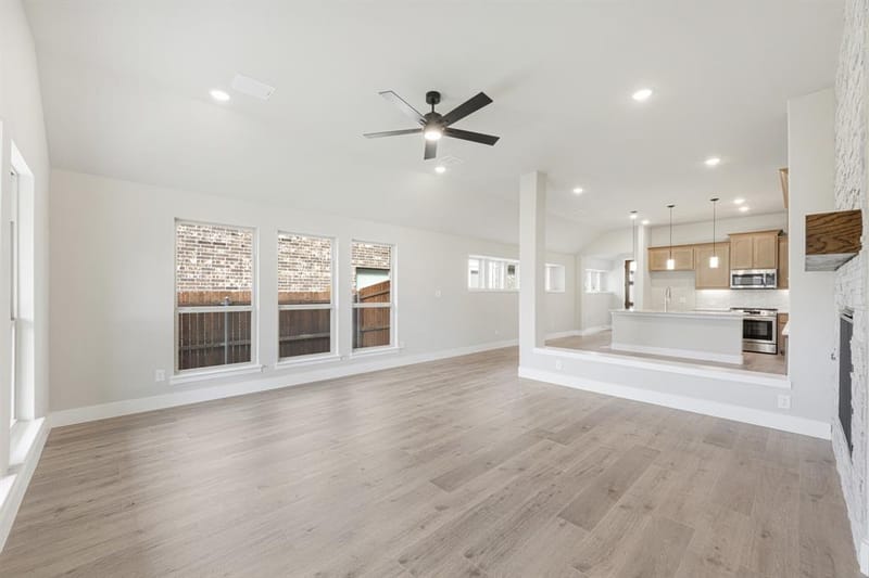 1048 Snowy Owl Drive, Alvarado TX 76009 - Photo 17