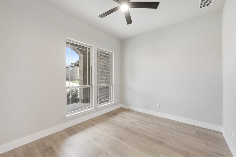 1048 Snowy Owl Drive, Alvarado TX 76009 - Photo 8