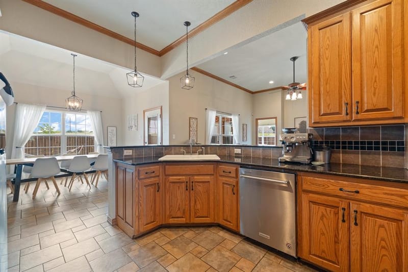 2211 Nottaway Drive, Cleburne TX 76033 - Photo 17