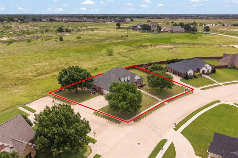 2211 Nottaway Drive, Cleburne TX 76033 - Photo 3