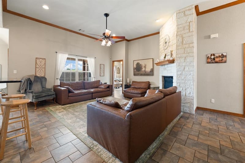 2211 Nottaway Drive, Cleburne TX 76033 - Photo 10