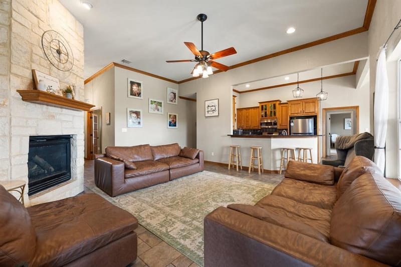 2211 Nottaway Drive, Cleburne TX 76033 - Photo 11