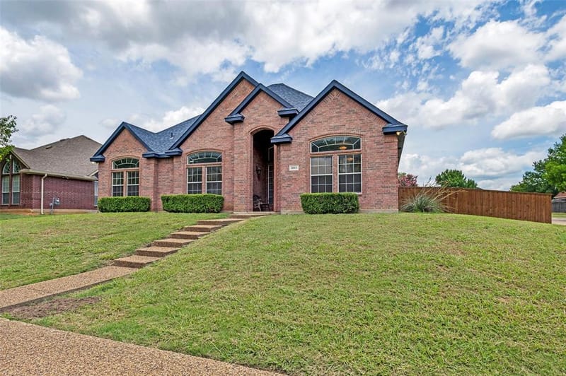 803 Mill Creek Road, Lancaster TX 75146 - Photo 2