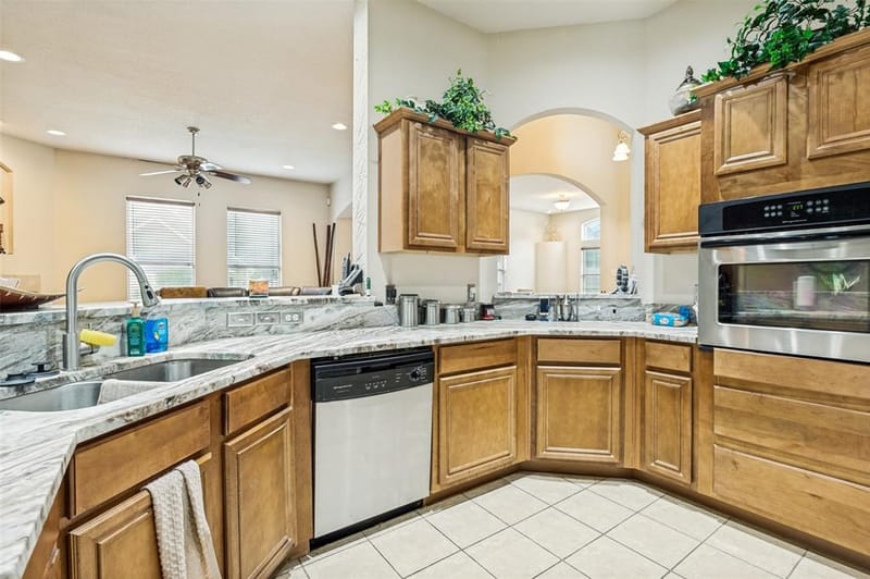 803 Mill Creek Road, Lancaster TX 75146 - Photo 9