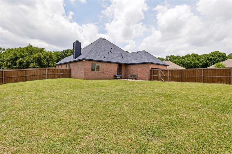 803 Mill Creek Road, Lancaster TX 75146 - Photo 24