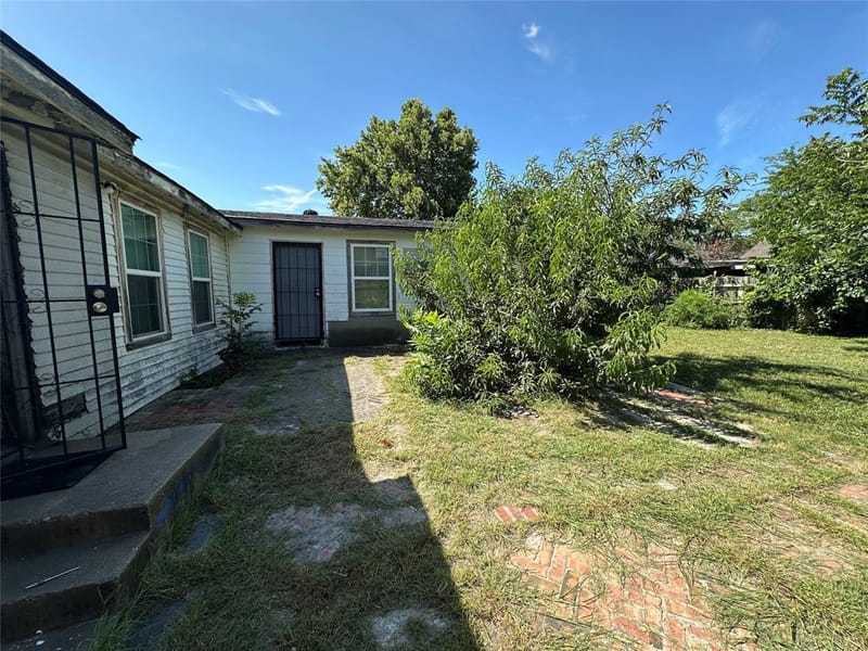 3815 Alsbury Street, Dallas TX 75216 - Photo 17
