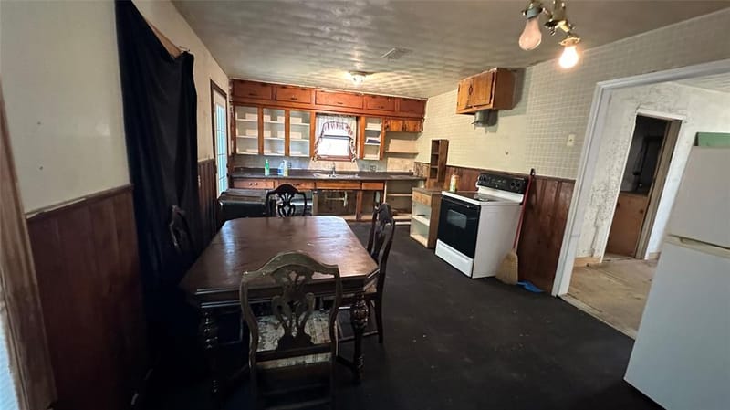 3815 Alsbury Street, Dallas TX 75216 - Photo 9