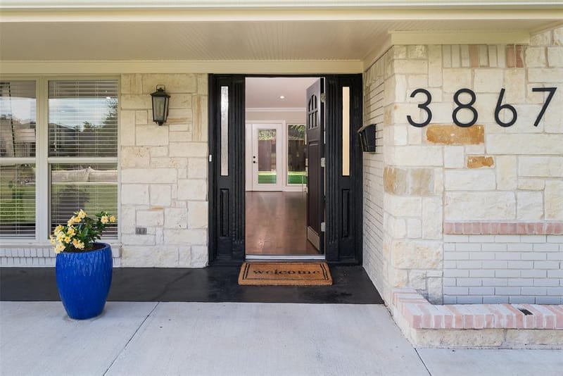 3867 Beutel Court, Dallas TX 75229 - Photo 2