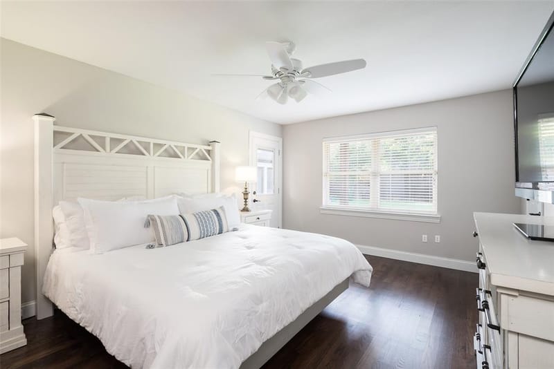 3867 Beutel Court, Dallas TX 75229 - Photo 13