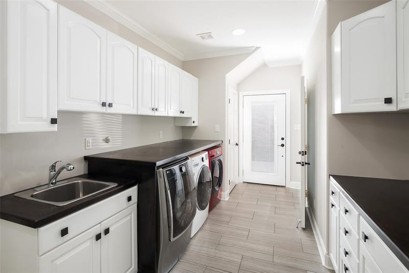 3867 Beutel Court, Dallas TX 75229 - Photo 28
