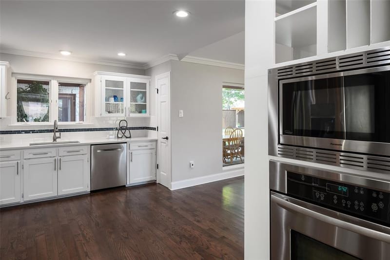 3867 Beutel Court, Dallas TX 75229 - Photo 9