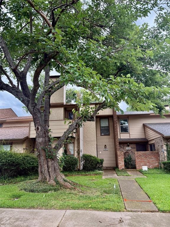 2010 Westkendal Lane, Arlington TX 76015 - Photo 2