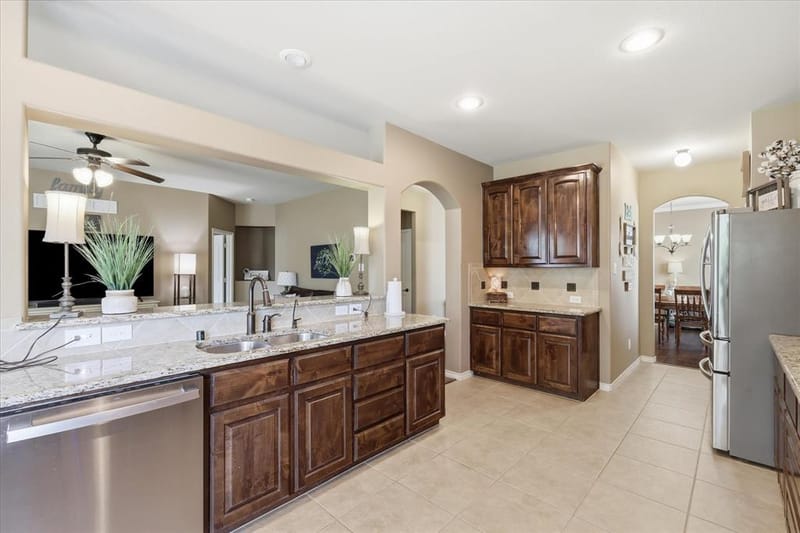 10512 Flat Creek Trail, McKinney TX 75072 - Photo 2