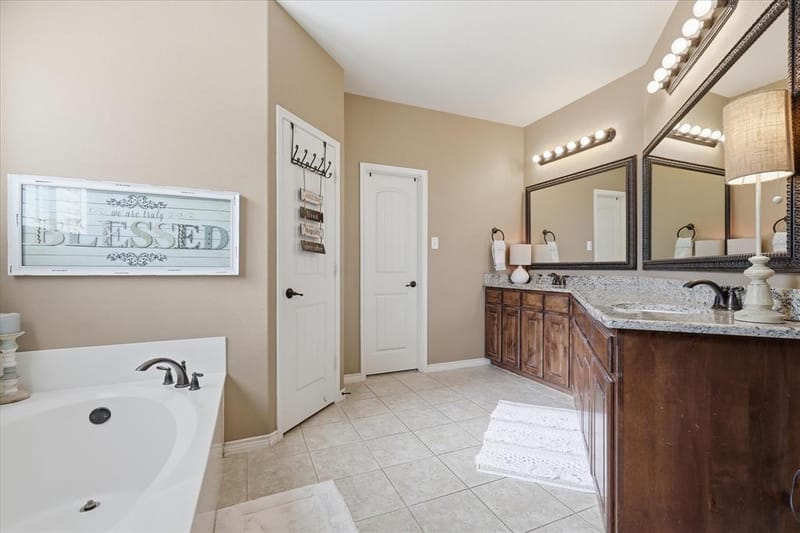 10512 Flat Creek Trail, McKinney TX 75072 - Photo 6