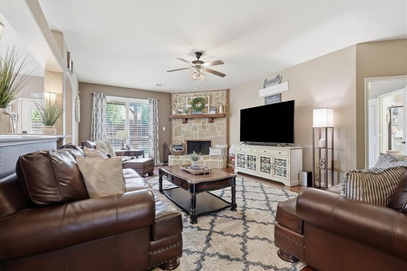 10512 Flat Creek Trail, McKinney TX 75072 - Photo 4