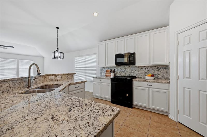 12218 Red Hawk Drive, Frisco TX 75033 - Photo 14