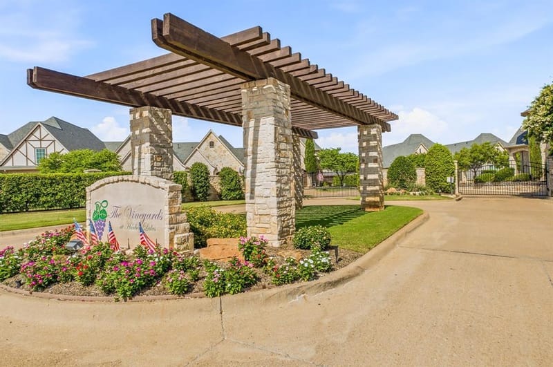 2414 Vineyard Drive, Granbury TX 76048 - Photo 2