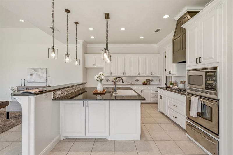 2414 Vineyard Drive, Granbury TX 76048 - Photo 8