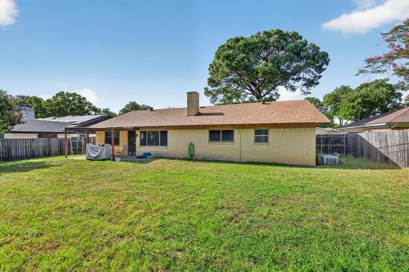 7312 Vanessa Drive, Fort Worth TX 76112 - Photo 2