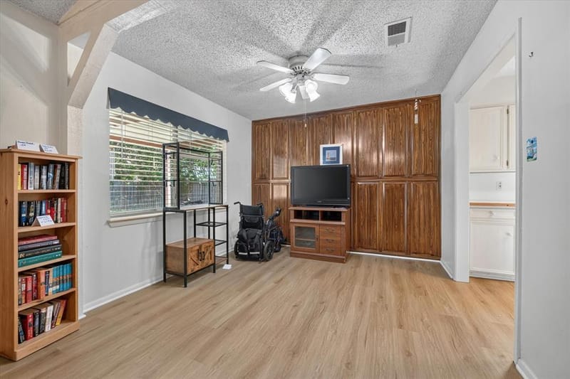 7312 Vanessa Drive, Fort Worth TX 76112 - Photo 16