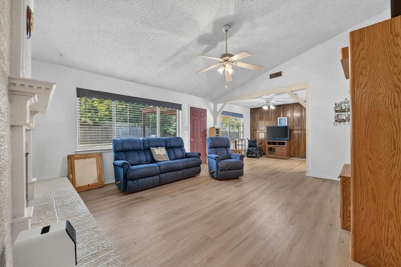 7312 Vanessa Drive, Fort Worth TX 76112 - Photo 12