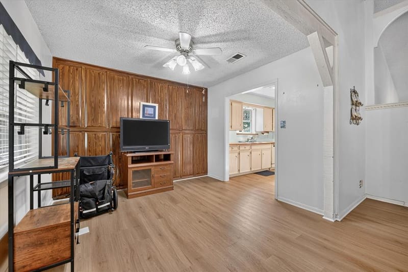 7312 Vanessa Drive, Fort Worth TX 76112 - Photo 5