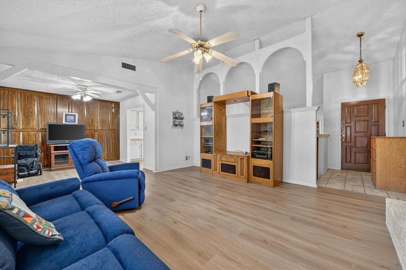 7312 Vanessa Drive, Fort Worth TX 76112 - Photo 9
