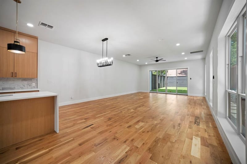 732 Cedar Hill Avenue, Dallas TX 75208 - Photo 2
