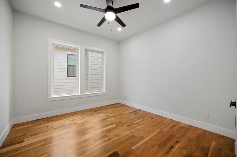 732 Cedar Hill Avenue, Dallas TX 75208 - Photo 12