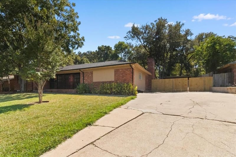 6000 Monterrey Drive, Fort Worth TX 76112 - Photo 2