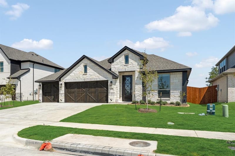 553 Red Maple Road, Waxahachie TX 75165 - Photo 3