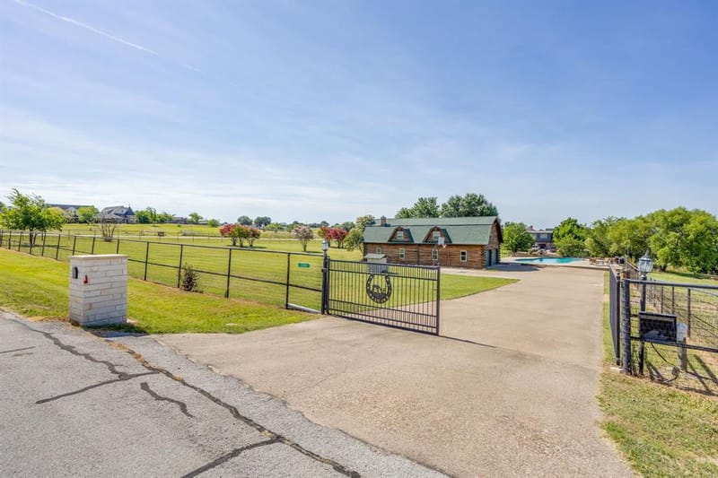 2200 White Lane, Haslet TX 76052 - Photo 9