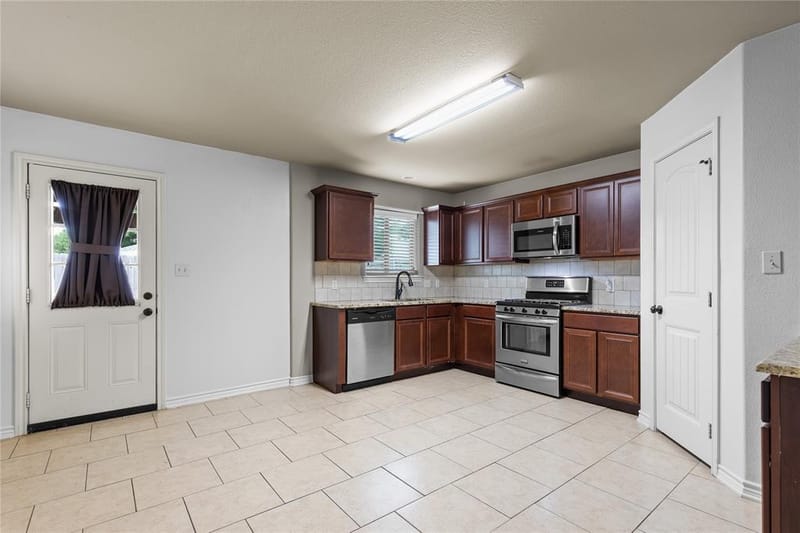 4204 Quail Run Road, Sherman TX 75092 - Photo 12