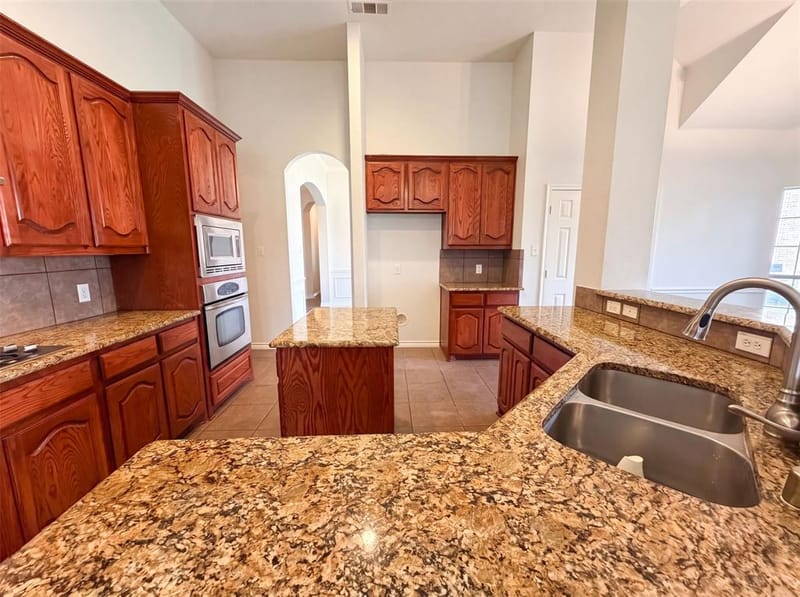 529 Olympia Street, DeSoto TX 75115 - Photo 12