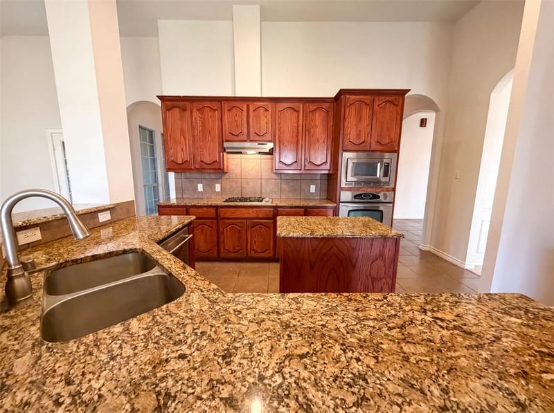 529 Olympia Street, DeSoto TX 75115 - Photo 11