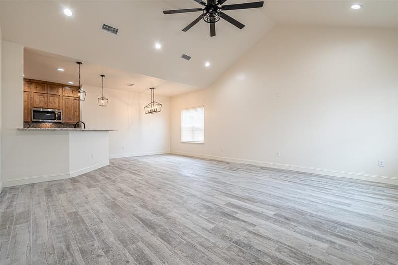 710 N Post Oak Street, Dublin TX 76446 - Photo 6