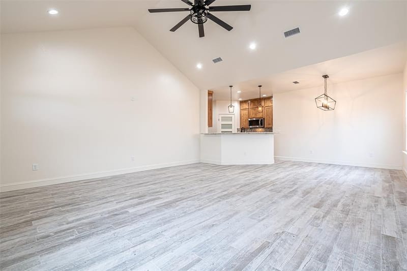 710 N Post Oak Street, Dublin TX 76446 - Photo 7