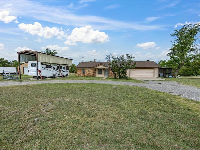 704 Land Of Goshen Drive, Springtown TX 76082 - Photo 12