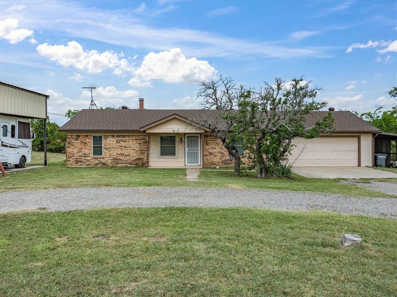 704 Land Of Goshen Drive, Springtown TX 76082 - Photo 10